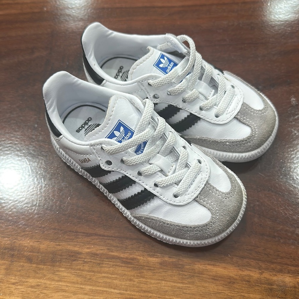 Adidas sneakers boy/girl 5.5